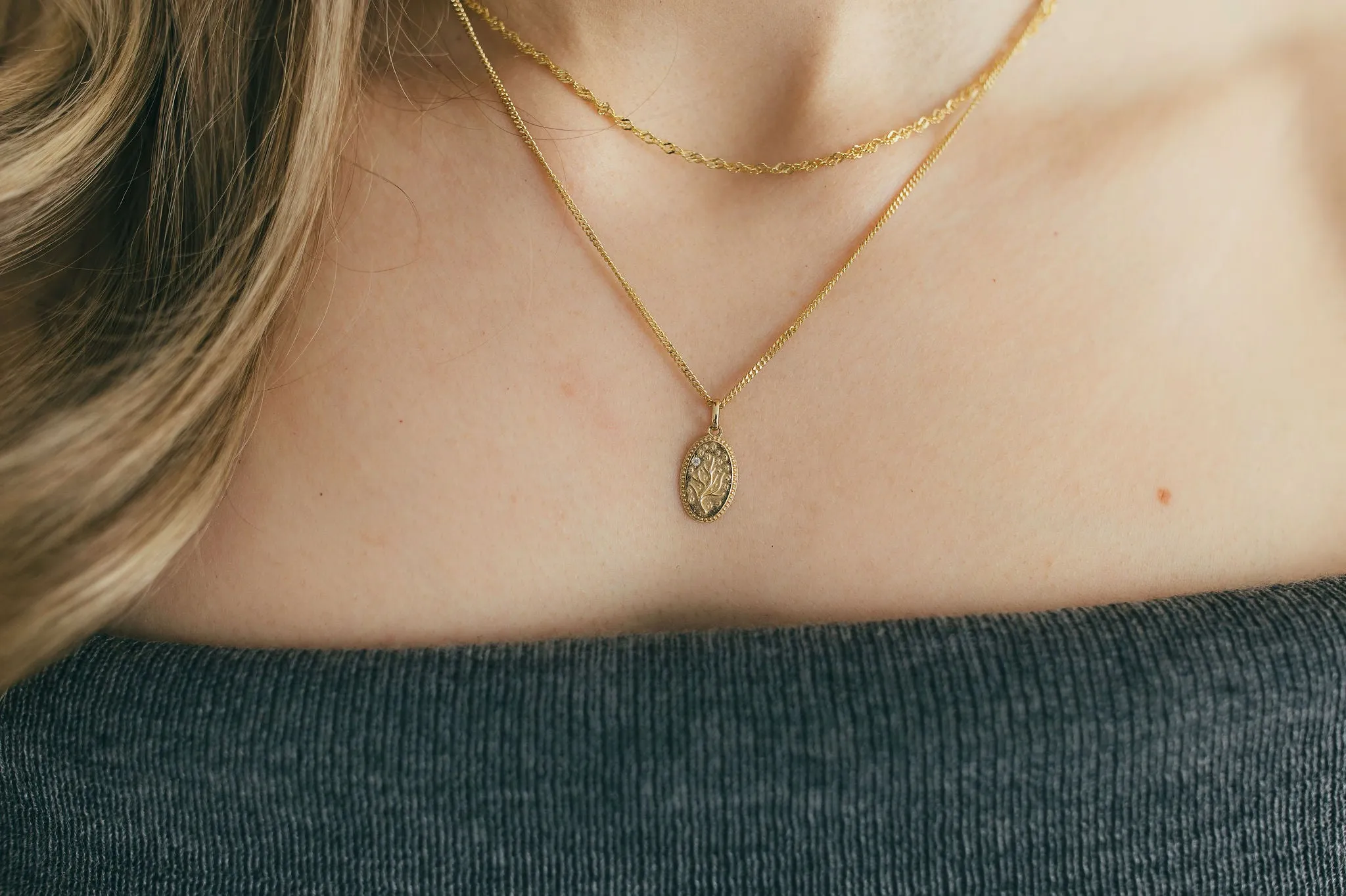 10K Gold Thin Solid Curb Chain Necklace