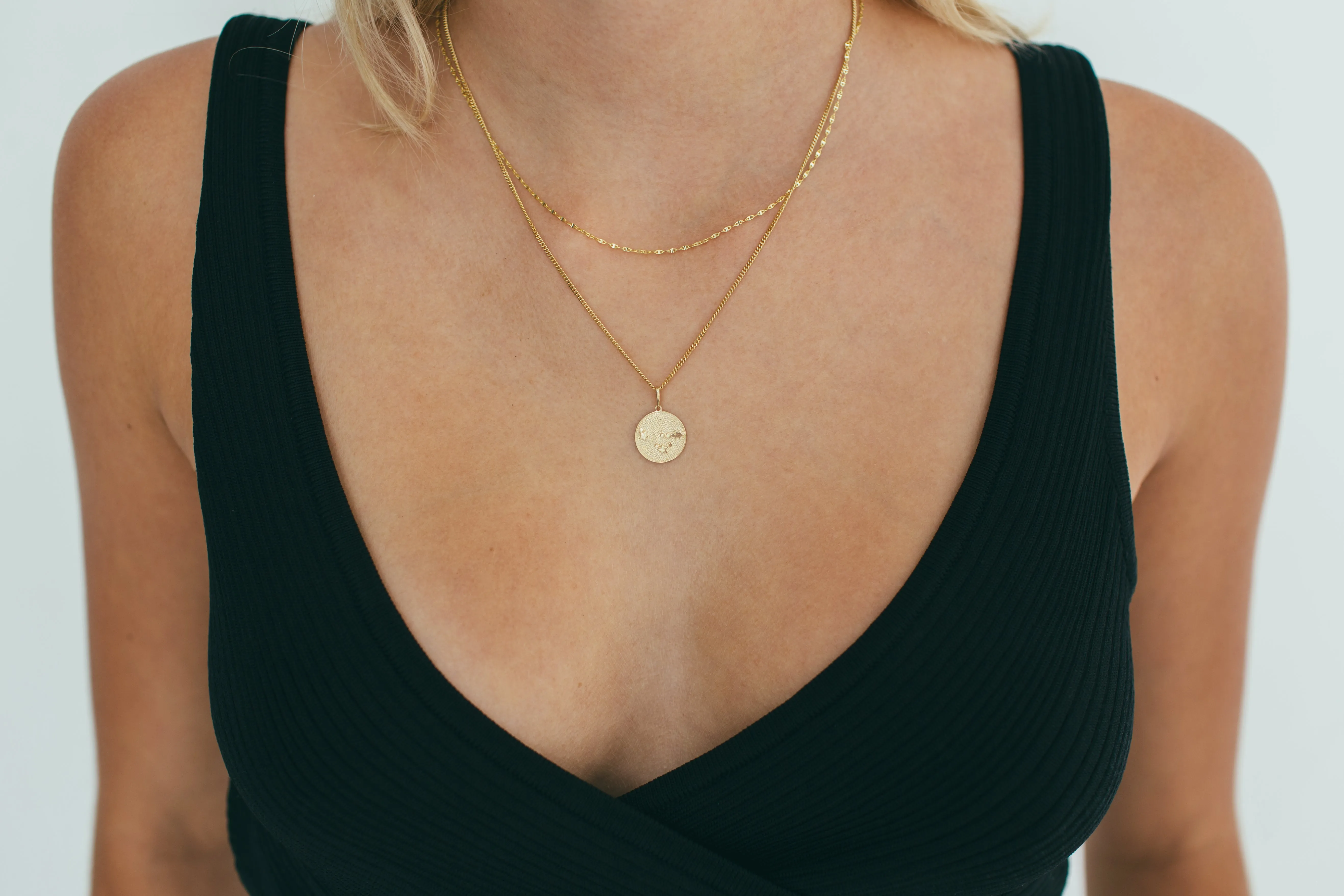 10K Gold Thin Solid Curb Chain Necklace