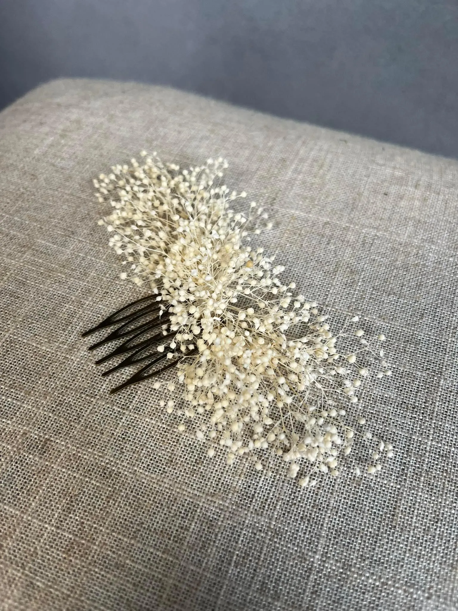Baby's breath bridal flower comb