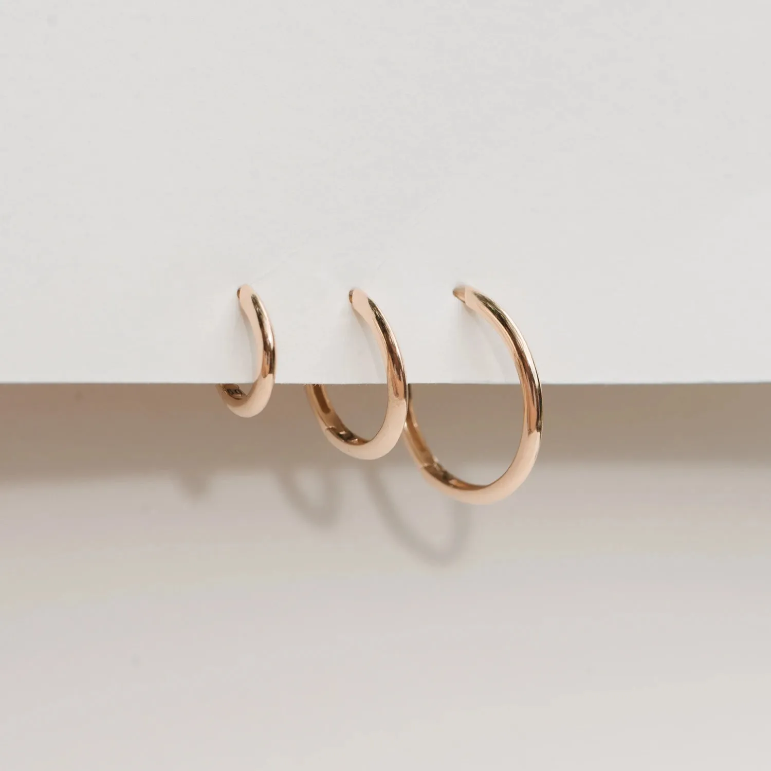 dagger medium hoop - 14k yellow gold hoop
