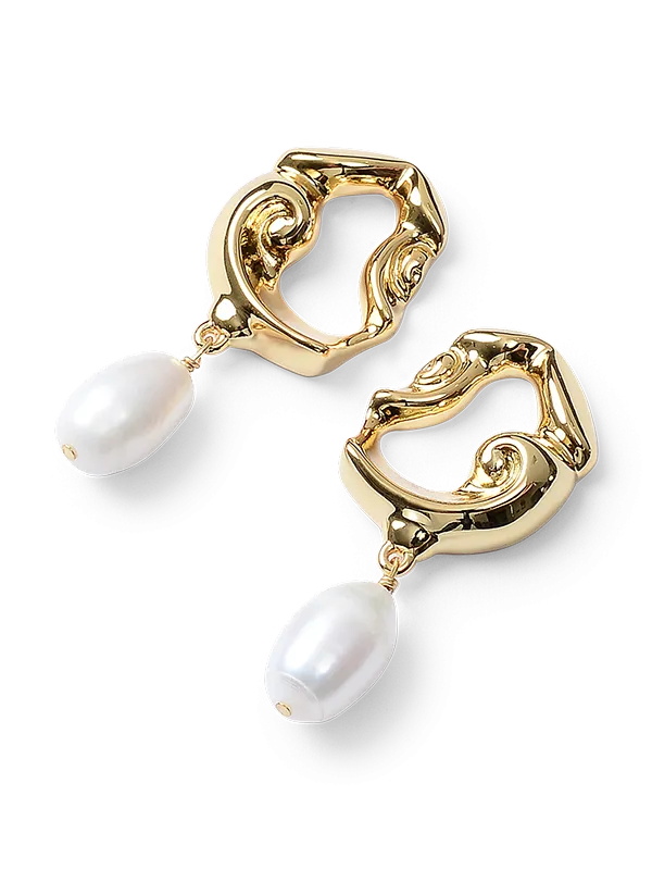 Eilish Gold Pearl Earrings