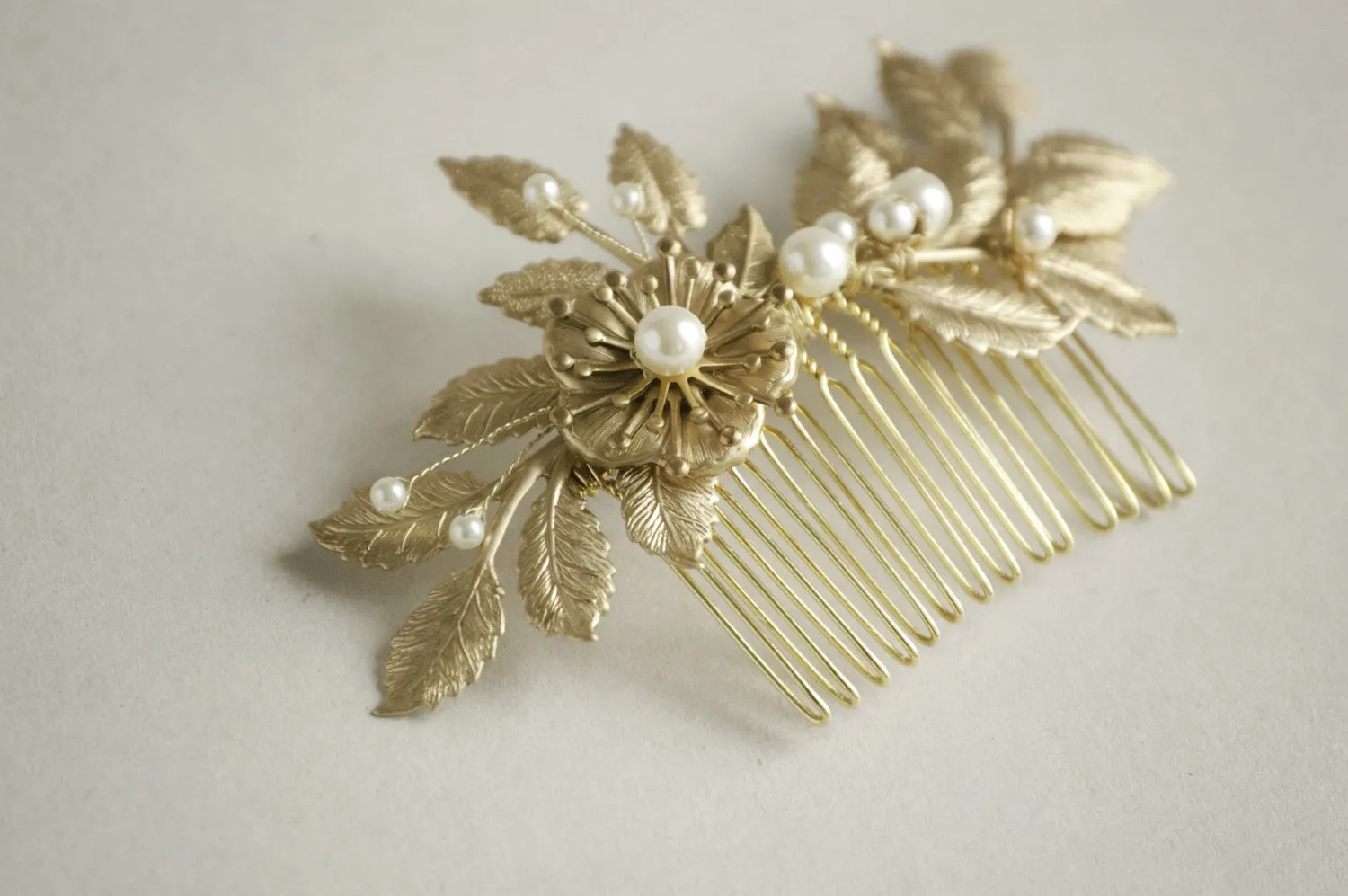 Flower and leaf hair comb