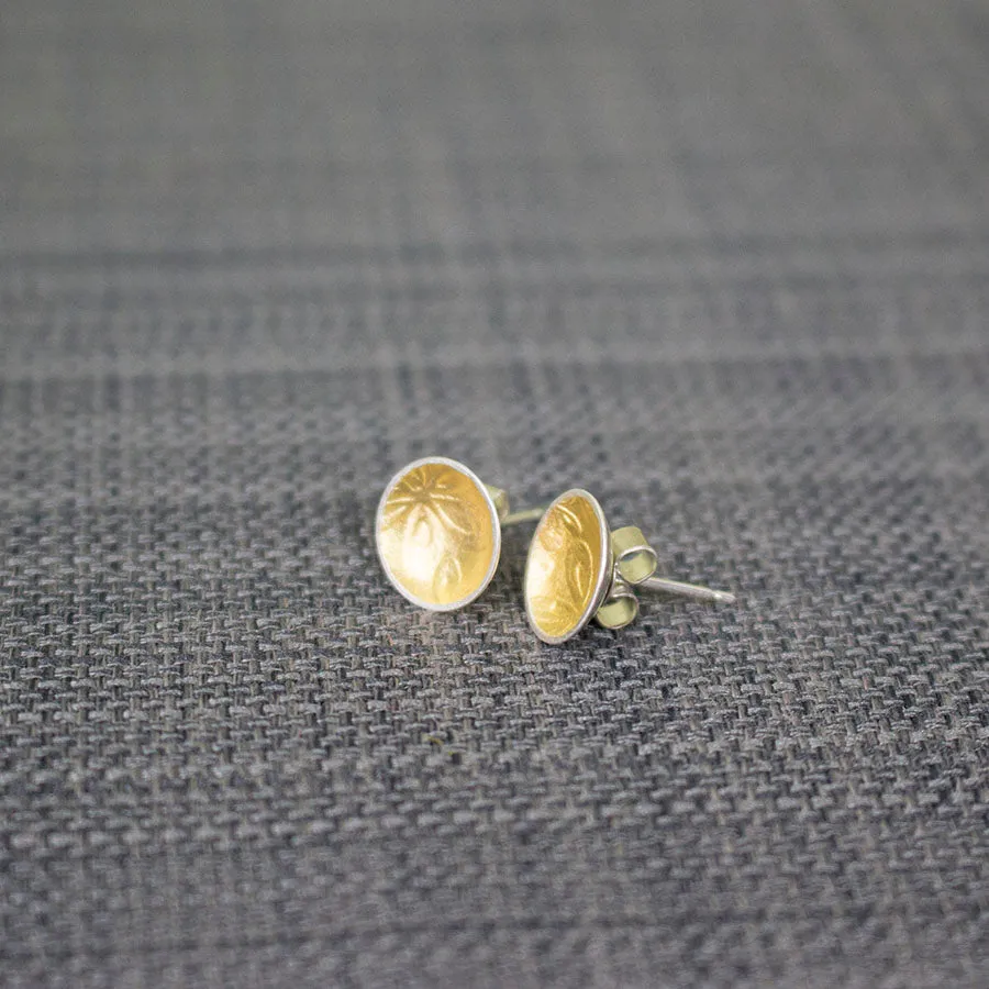 Golden Flora Cup Stud Earrings