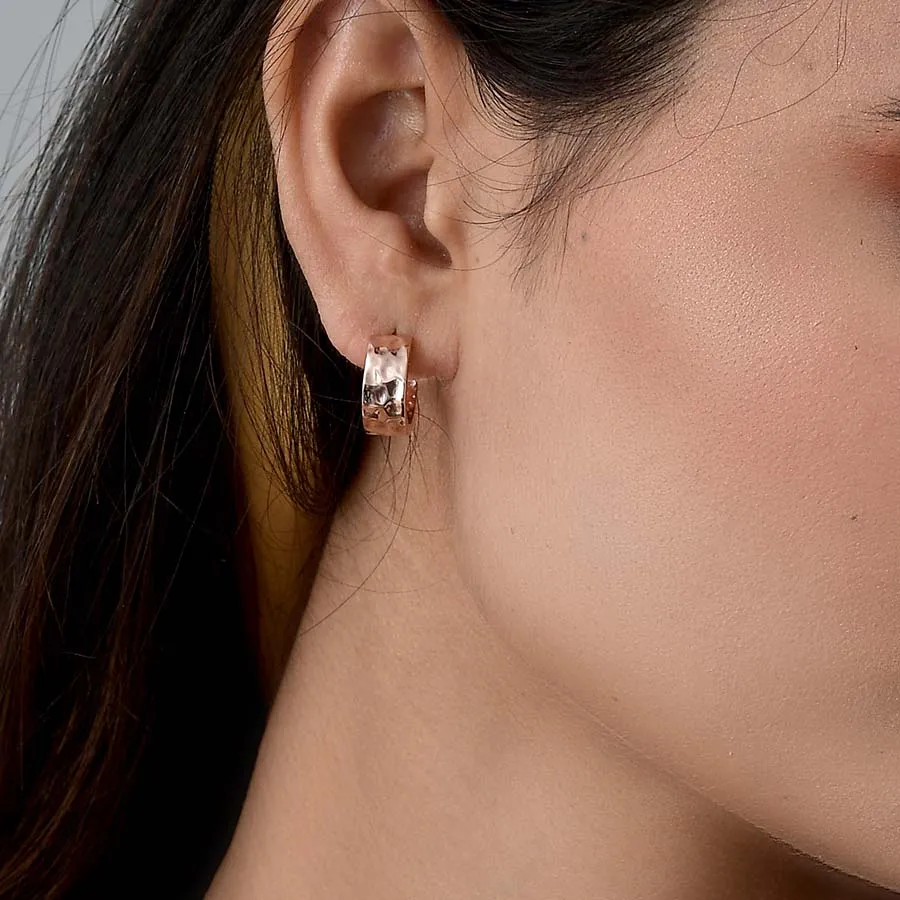 Certainly! Here’s an optimized title for the product:

**Elegant Grecian Hammered Huggie Hoop Earrings – Stylish and Lightweight for Everyday Wear** 

This title includes descriptive modifiers to enhance appeal and clarify the products characteristics.