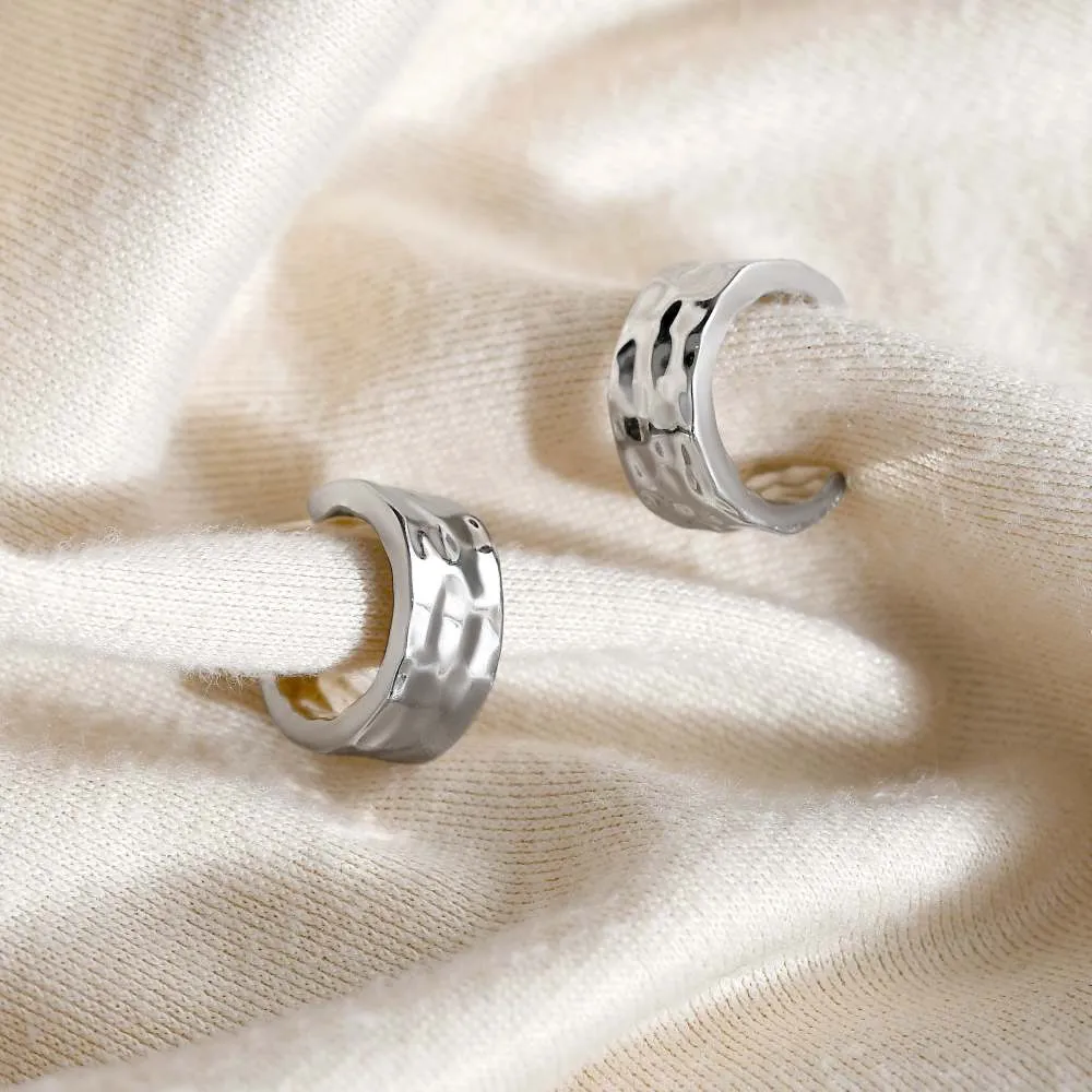 Certainly! Here’s an optimized title for the product:

**Elegant Grecian Hammered Huggie Hoop Earrings – Stylish and Lightweight for Everyday Wear** 

This title includes descriptive modifiers to enhance appeal and clarify the products characteristics.