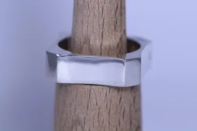 Large Concave Square Ring