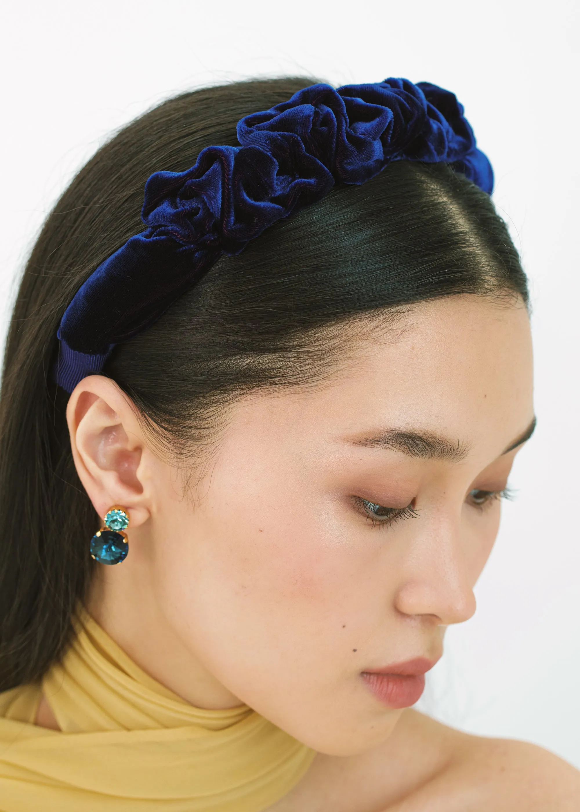 Lia Headband in Velvet -- Navy