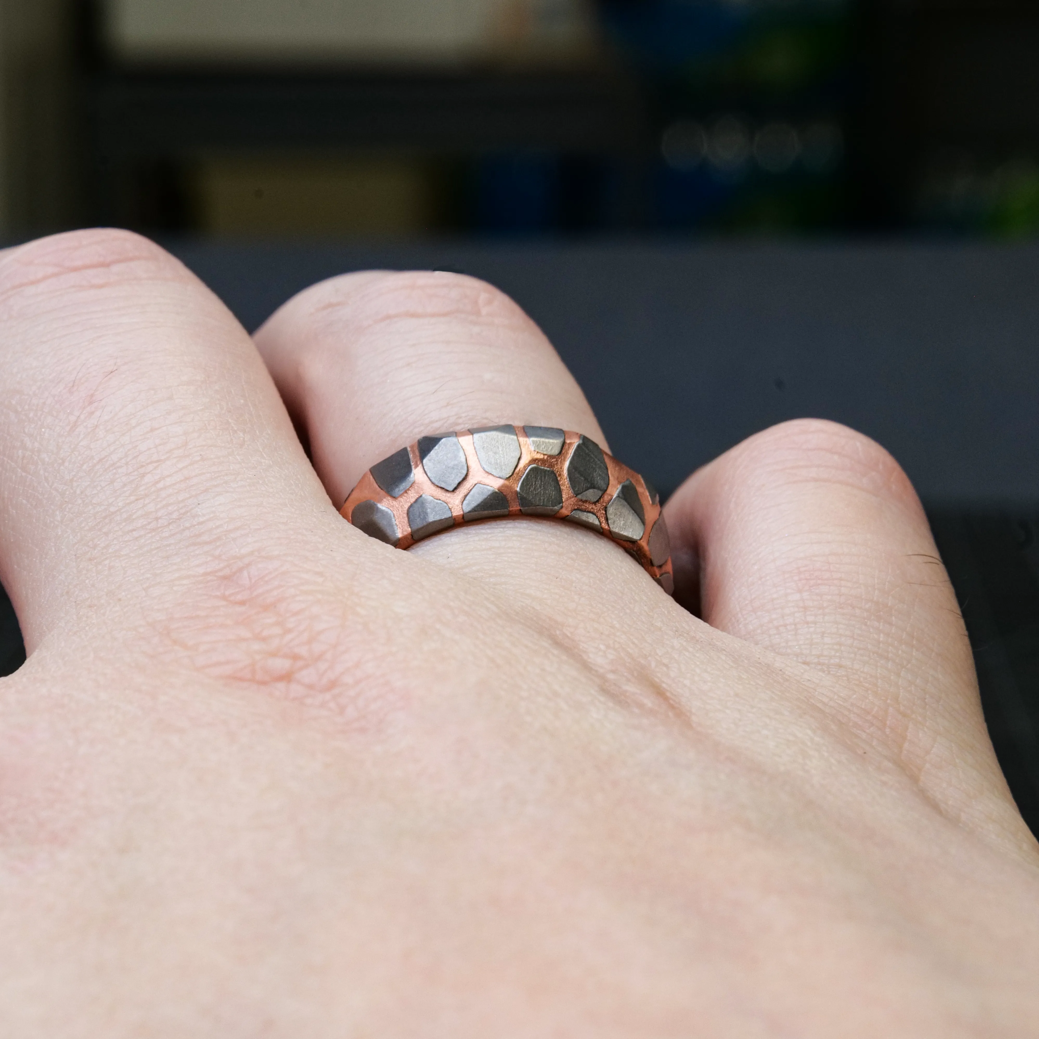 Obsidian Superconductor Ring