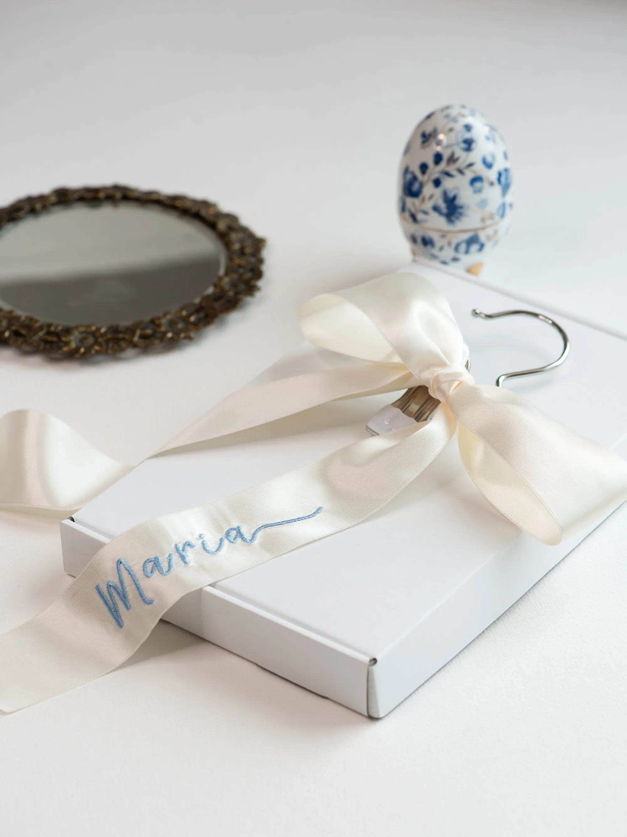 Personalized wedding veil hanger, Bridal hanger for veil