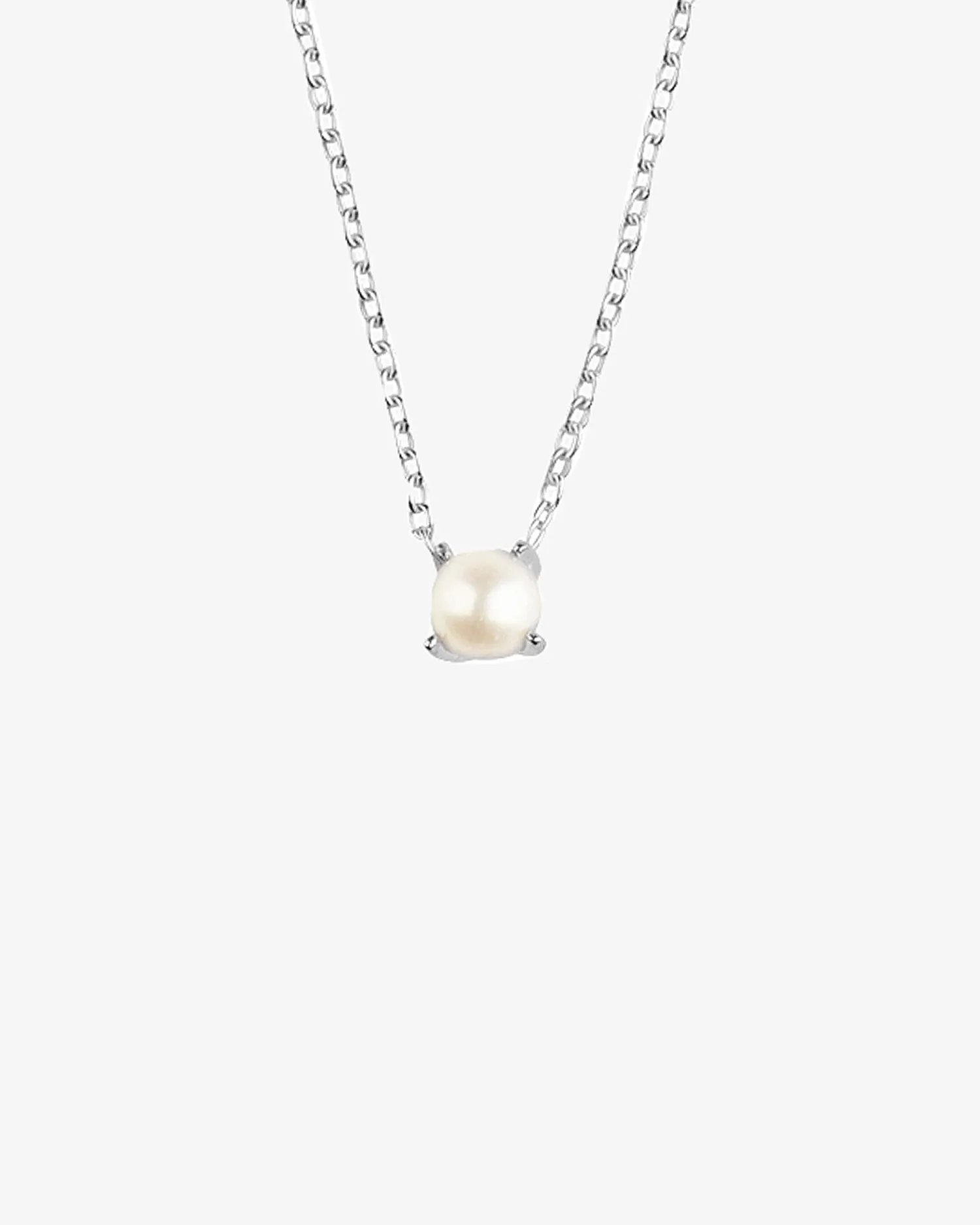 Petite Pearl necklace silver