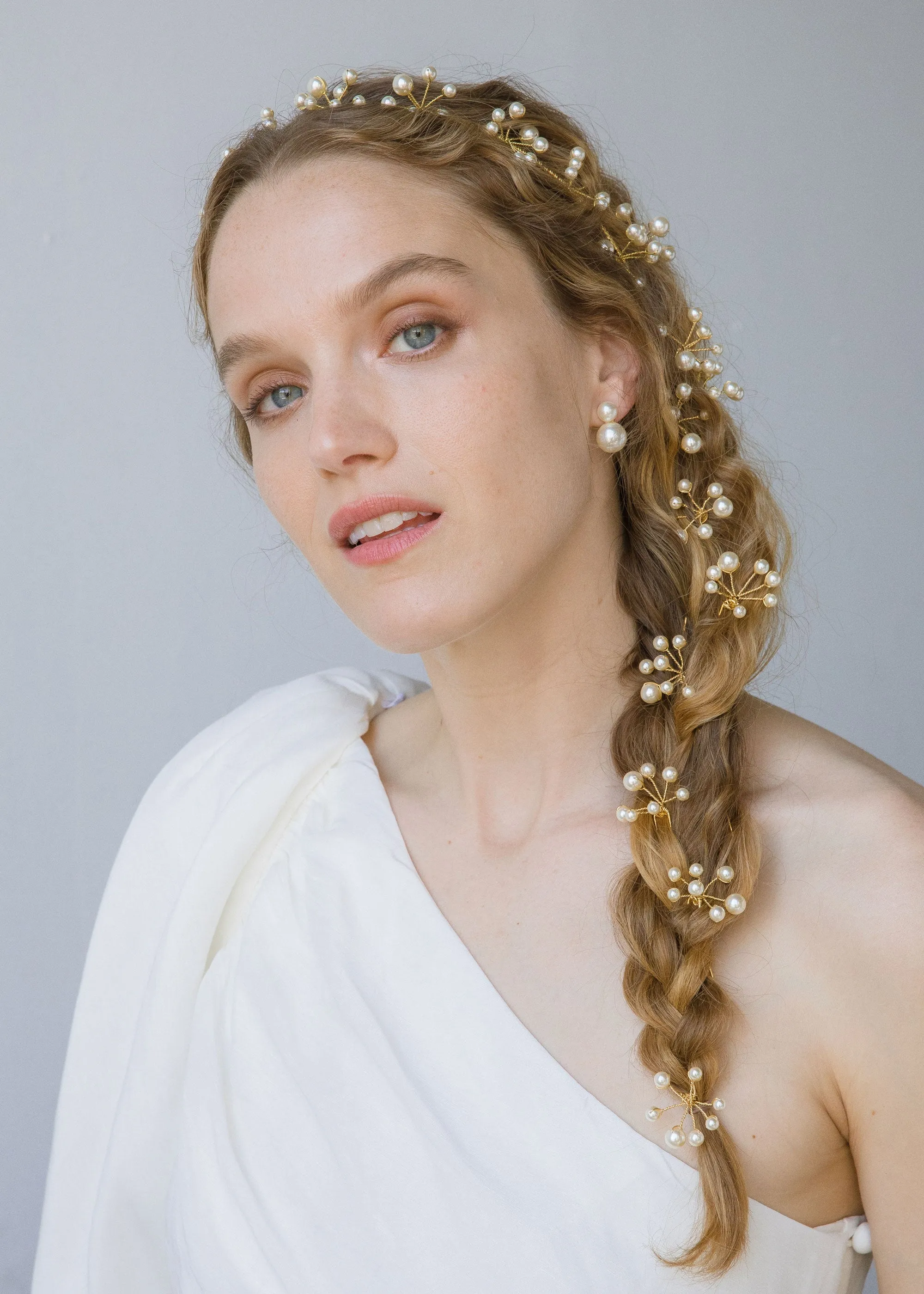 Primavera Circlet -- Gold