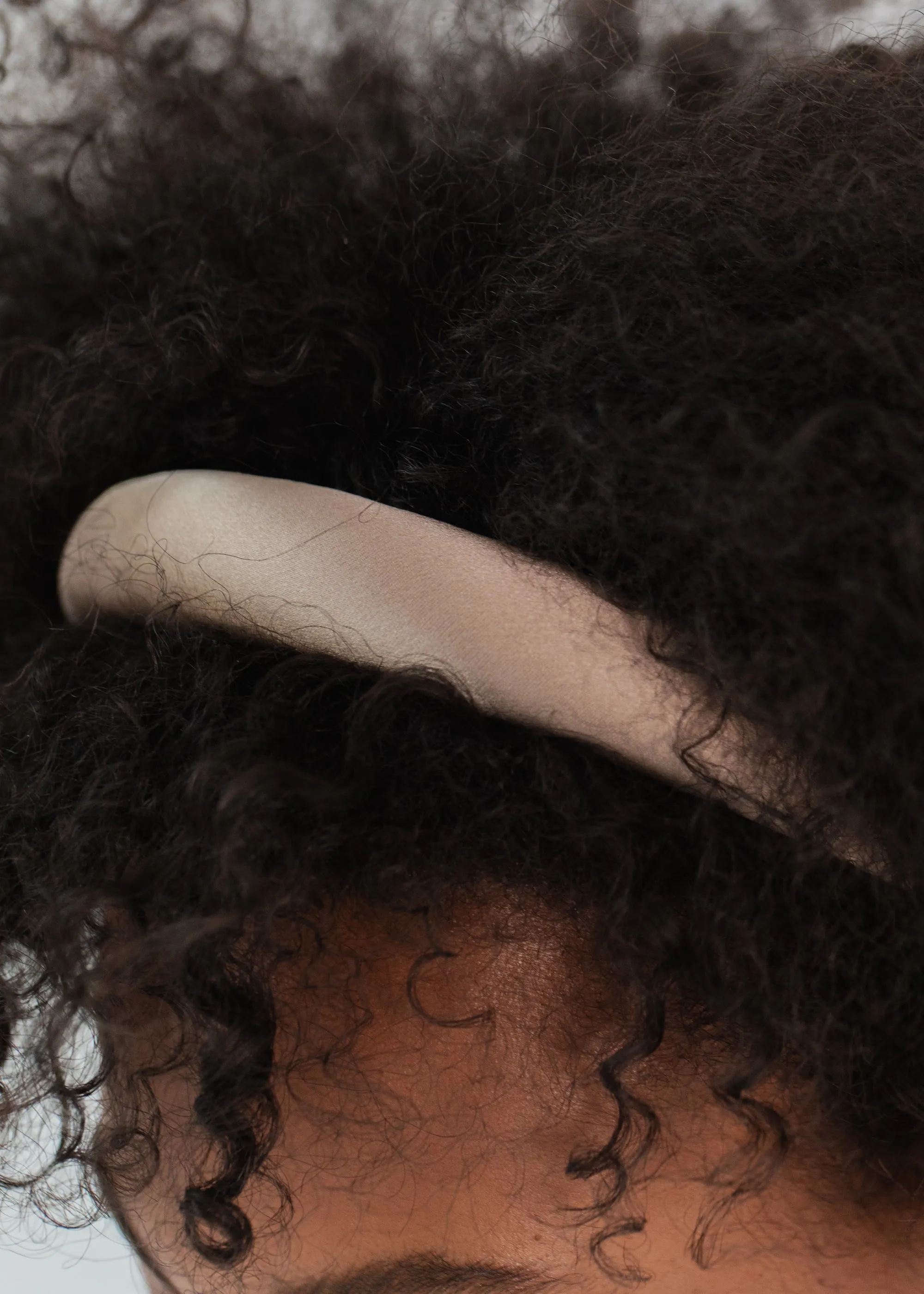 Tori Headband in Satin -- Dune